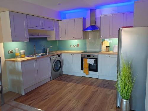 Salisbury Apartment | Barchester House Apartments Delux