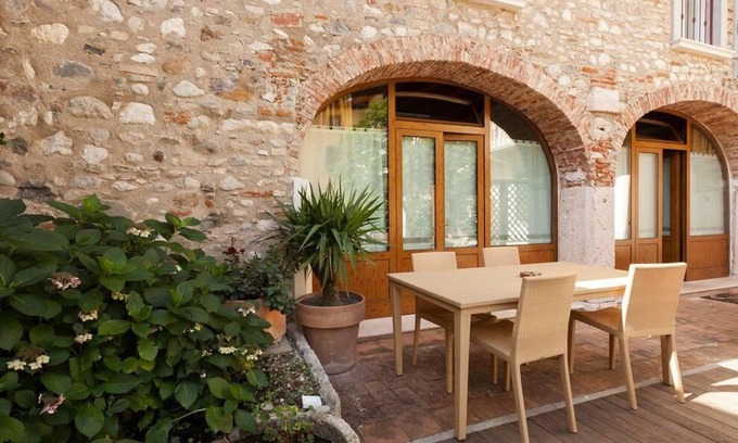 San Felice del Benaco Apartment | Barchi Resort Apartments Suites Villa Castello - Patio Villa Castello