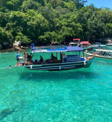 Mambucaba Boat Rental | Barco Ilha dos Cocos passeios e pesca esportiva em Paraty