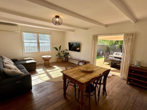 Geographe House | Barefoot Beach Cottage