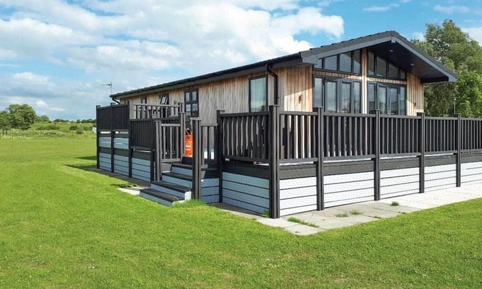 Langworth Ski Chalet | Barlings Retreat Lodge