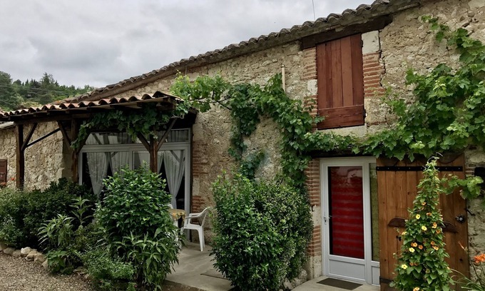 Saint-Jean-de-Thurac House | Barn-Traditional-Ensuite with Shower-Terrace