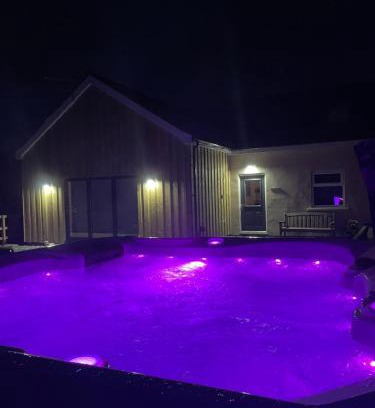 Carmarthen House | Barnaby’s Barn
