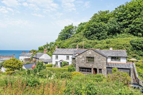 Bucks Mills House | Barnacle