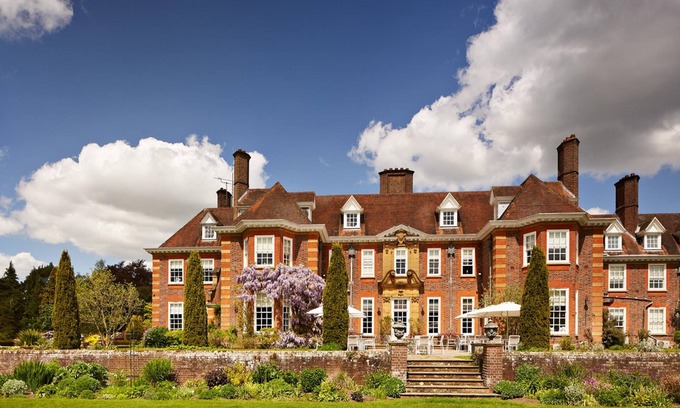 Wonersh Hotel | Barnett Hill - Luxury Hotel