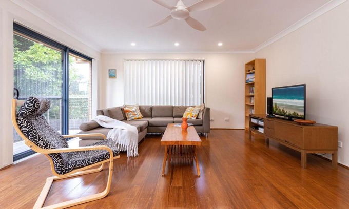 Boomerang Beach House | Barrels at Boomerang