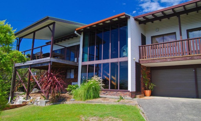 Crescent Head House | Barrels Beach House, 28 Dulconghi Street