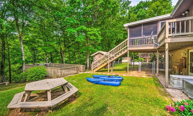Scottsville House | Barren River Lake Home w/Boat Dock + Grill!