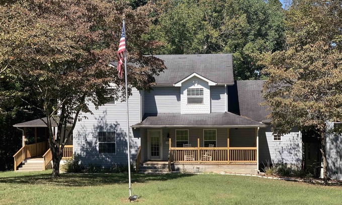 Fountain Run House | Barren River Lake House