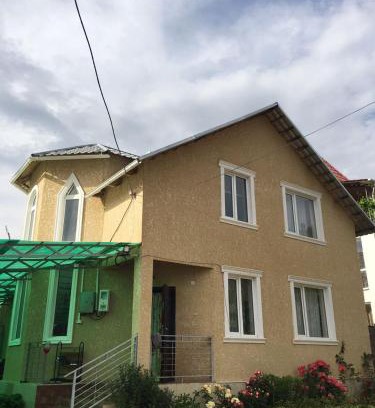 Cholpon-Ata House | Bars