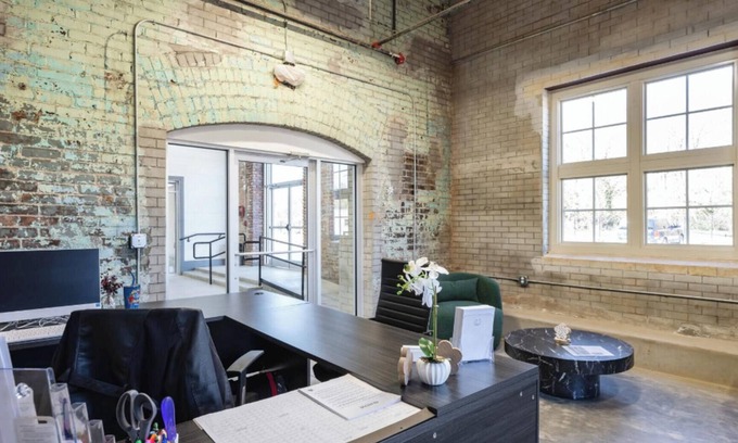 Sans Souci Apartment | Barsala l Chic 3BD Retreat: Historic Mill Comfort