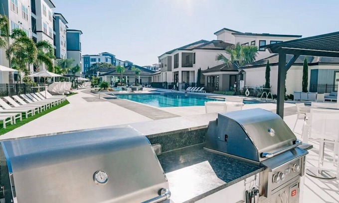 Port Tampa City Apartment | Barsala l Modern 1BD w/sofabed, Resort-style Pool