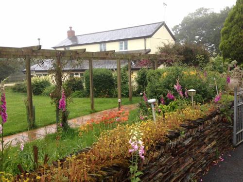 Pancrasweek Bed & Breakfast | Barton Gate Farm B&B