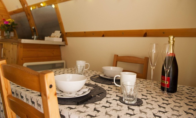 Wigton Apartment | Barwise Pod, Bowness-on-Solway close to Hadrian's Wall with hot tub