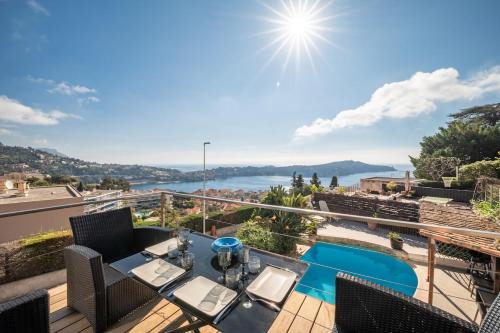 Villefranche-sur-Mer Villa | Bas de villa plus piscine Vue époustouflante