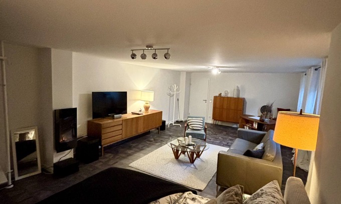 Tungendorf Apartment | Basement 2x room with separate entrance and shower room