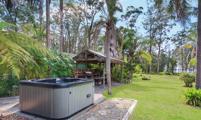 Basin View House | Basin Retreat by Experience Jervis Bay