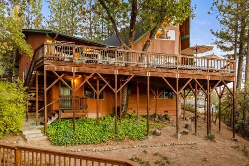 Bass Lake House | Bass Lake Lodge