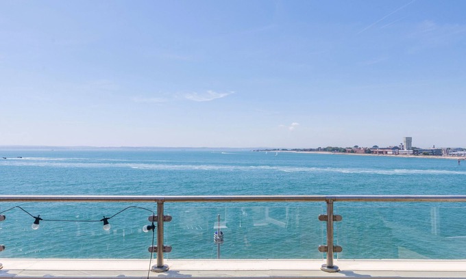 Old Portsmouth Cottage | Battery House