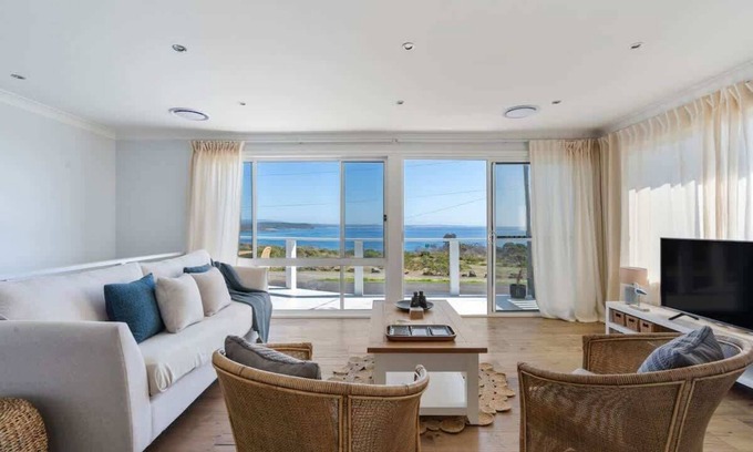 Bawley Point House | Bawley Blue Summary: