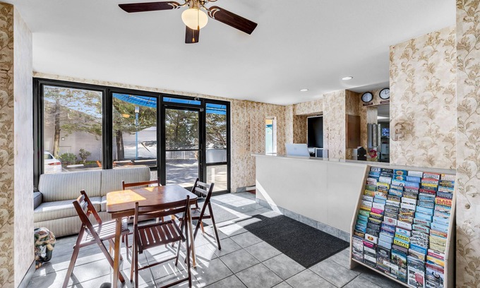 Seaside Hotel | Bay Breeze Inn