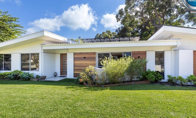 Callala Bay House | Bay Gem - Pet Friendly with Spa