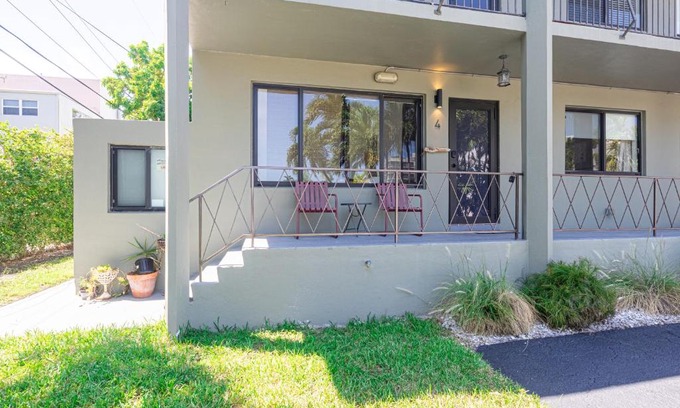 Bay Harbor Islands Apartment | Bay Harbor Unit 4 Perfect 2 Bed 1 Bathprime Lo
