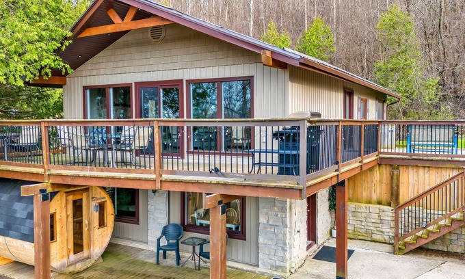 Meaford Ski Chalet | Bay Mount Chalet with Sauna