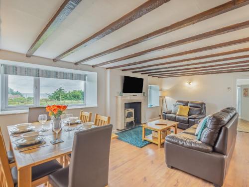 Ravenscar House | Bay - Uk44720