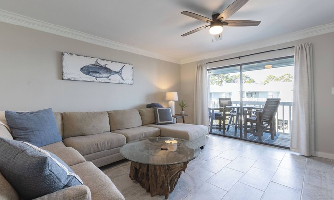 Orange Beach Condo | Bay View 6- W/Private Boat Slip, On Wolf Bay! Pool!