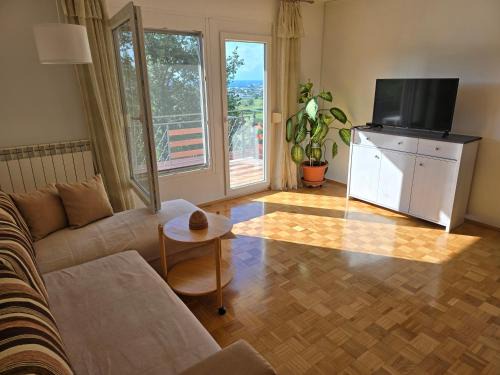 Kampel Apartment | Bay View Apartment