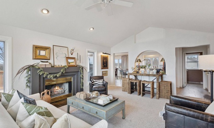 Green Bay House | Bay View Home - Draft Rental 15.5 Miles to Lambeau