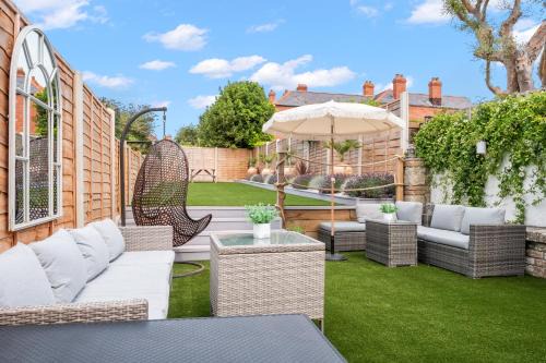 Weymouth House | Bay View Luxury Stays - Iris Harbour Cottage