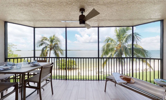 Punta Rassa Condo | Bay View Tower #134 LUXURIOUS NEWLY RENOVATED 2 BED CONDO WITH BREATHTAKING VIEWS