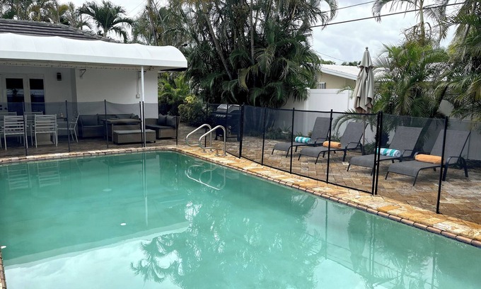 Oakland Park Villa | BAY VIEW VILLA 8 GUESTS POOL WIFI GARAGE