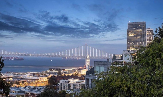 Telegraph Hill House | Bay Views on Telegraph Hill, SF