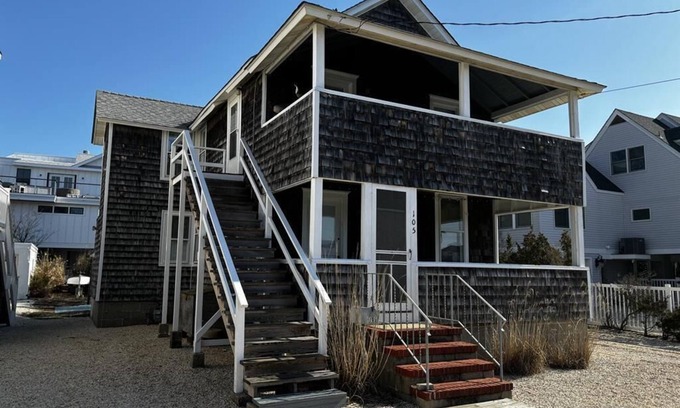 Ship Bottom House | Bay views! WIFI. Bay Side Duplex in Ship Bottom 140061