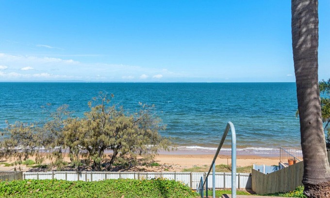 Redcliffe Apartment | * Bay Vista * Two Bedroom Waterfront Apartment