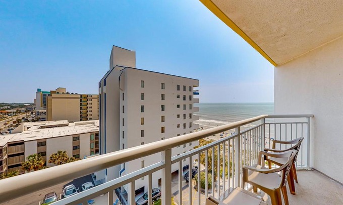 Crescent Beach Hotel | Bay Watch 0801