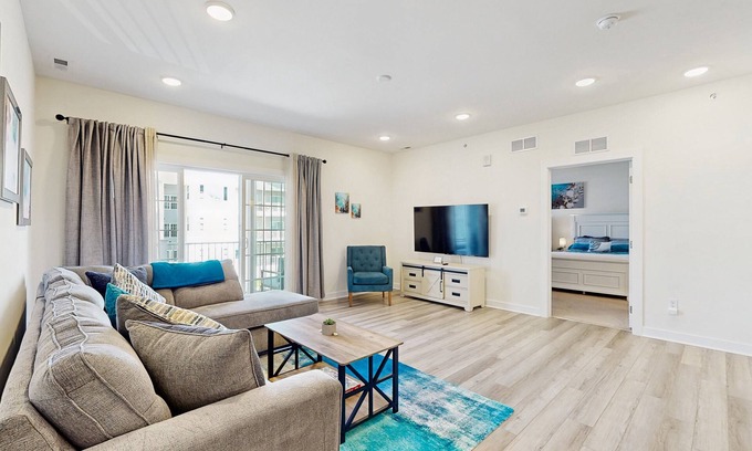 Rehoboth Beach Condo | Bayfront Escape | Near Festivals, Holiday Lights & Beaches