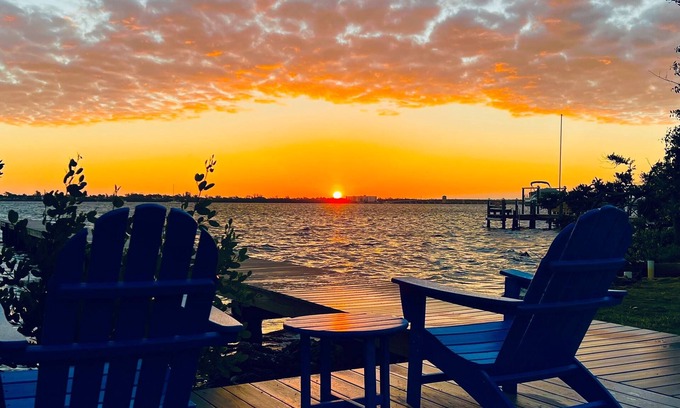 Englewood House | Bayfront - Private Dock - Deeded Beach Access - Private Pool
