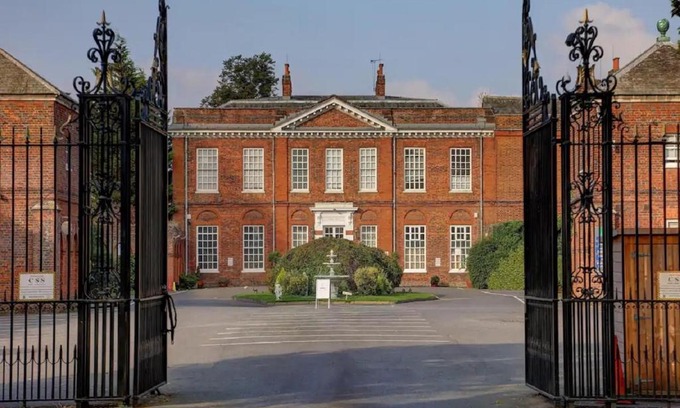 Slough Hotel | Baylis House Hotel
