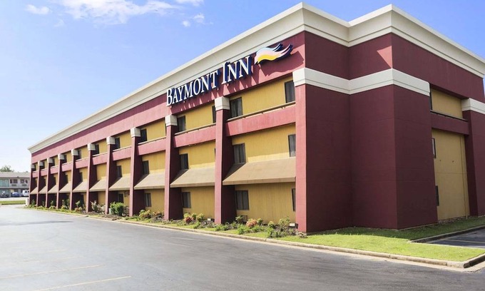 Fort Smith Hotel | Baymont by Wyndham Fort Smith