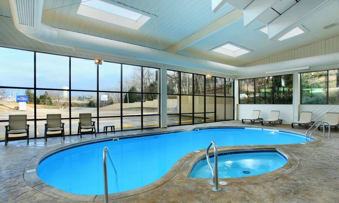 Branson Hotel | Baymont by Wyndham Branson - On the Strip