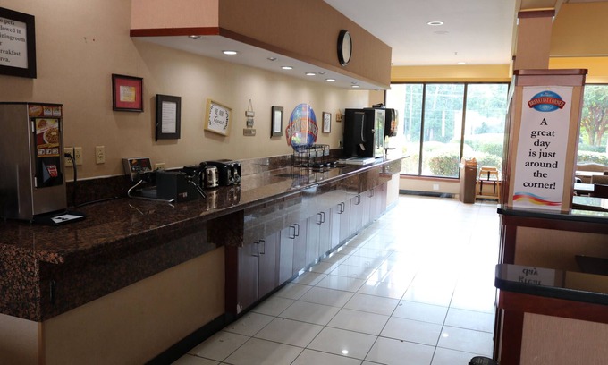 St. Andrews Hotel | Baymont by Wyndham Columbia Northwest