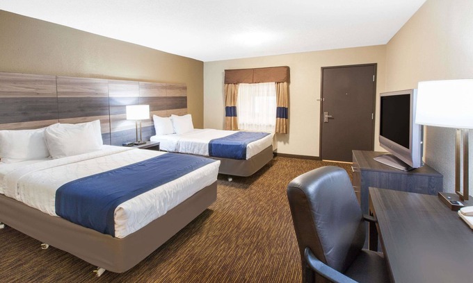 Detroit Hotel | Baymont by Wyndham Downtown Detroit