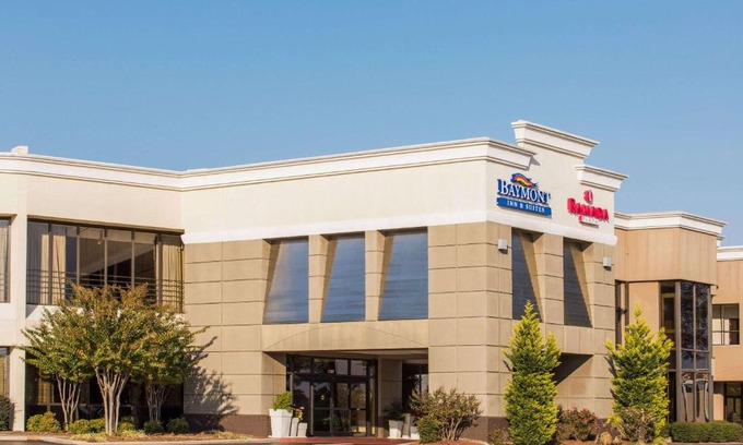 Terry Sanford Hotel | Baymont by Wyndham Fayetteville Fort Bragg Area