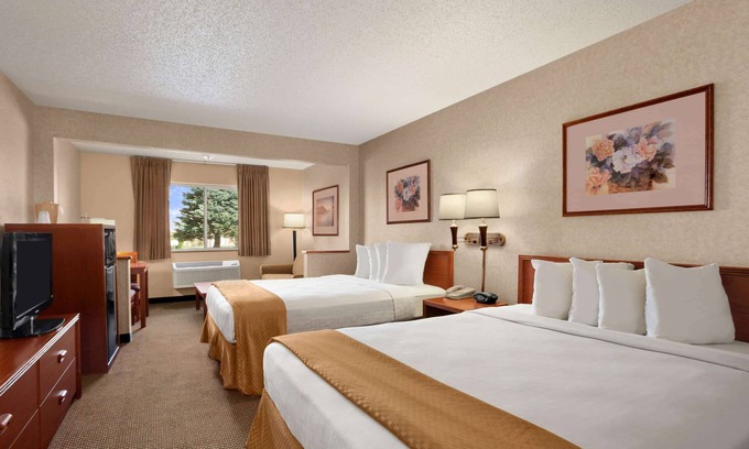 Golden Hotel | Baymont by Wyndham Golden/Red Rocks