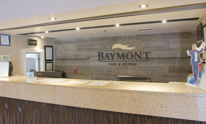 Buechel Hotel | Baymont by Wyndham Louisville East