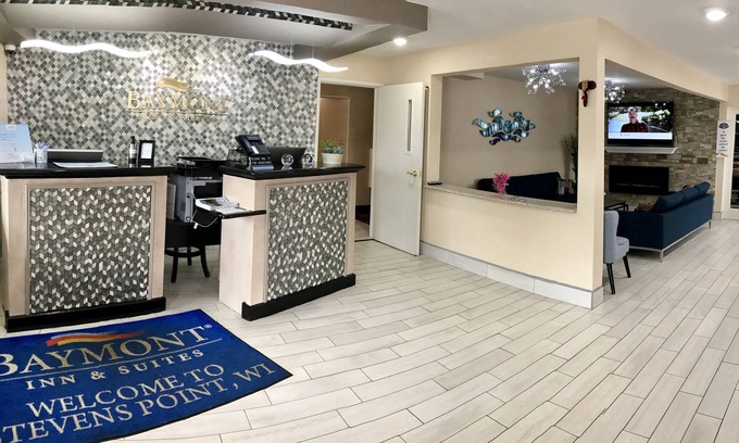 Stevens Point Hotel | Baymont by Wyndham Stevens Point